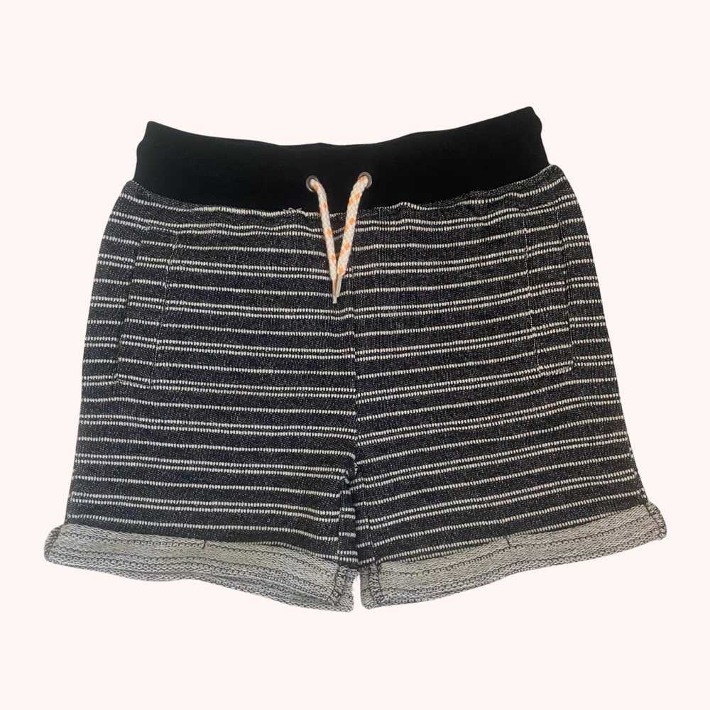 NWT Sovereign Code Black & Creme Stripped Shorts Size 5